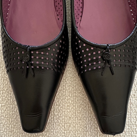 Chanel Black Leather Flats - Picture 2 of 6